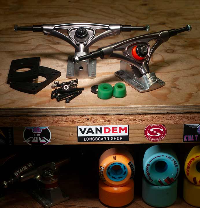 //vandemlongboardshop.co.uk/cdn/shop/files/Sabre_forged_180_Split_truckset-3.jpg?v=1762965823