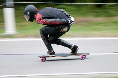 downhill longboard tuck