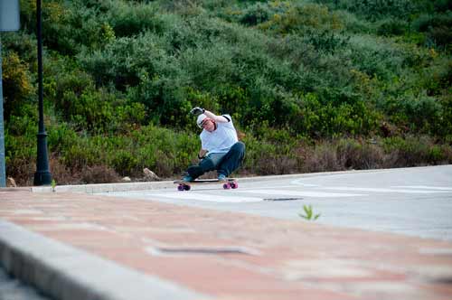 longboard squat slide
